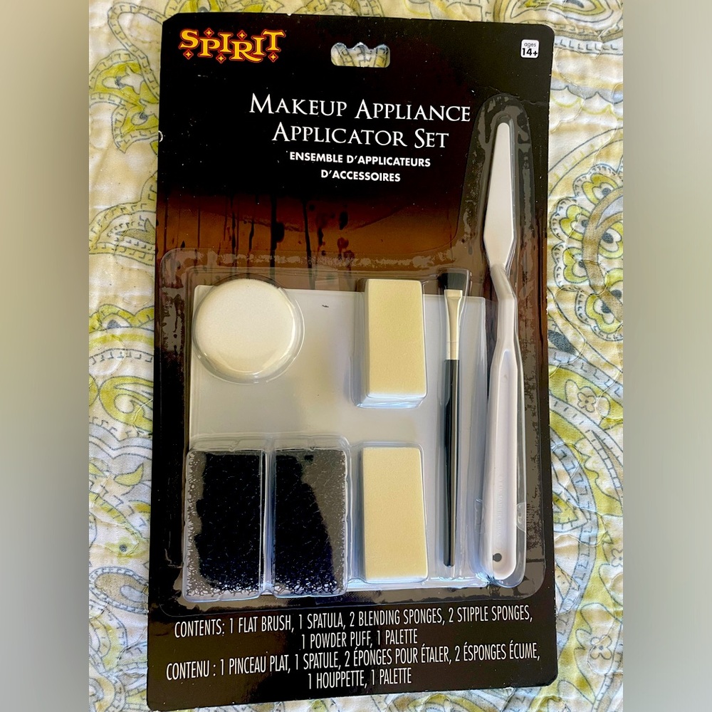 Spirit of Halloween makeup appliance applicator set